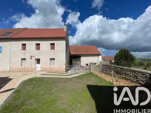 House in Servant (63560)