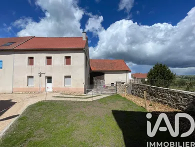House in Servant (63560)