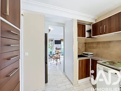 Apartment in Menton (06500)
