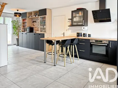 Detached house in Sainte-Suzanne (53270)