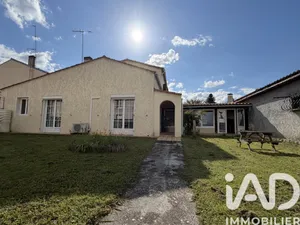 Maison de village à Saint-Yzan-de-Soudiac (33920)