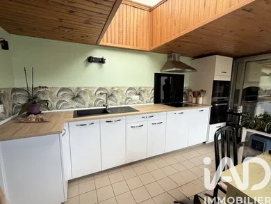 Village house in Saint-Yzan-de-Soudiac (33920)