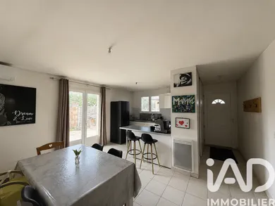 Maison traditionnelle à Abzac (33230)