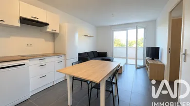 Apartment in Peyrolles-en-Provence (13860)