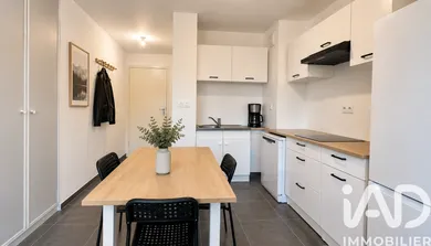 Apartment in Peyrolles-en-Provence (13860)