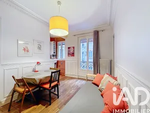 Apartment in Paris (75011)