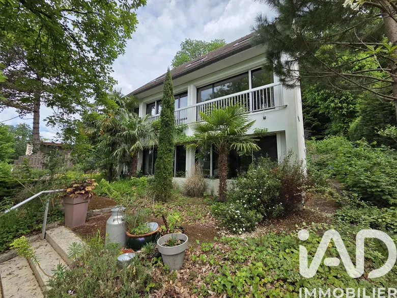 Maison 10 pièces 269 m² · à Coye-la-Forêt · 269 m² · 790 000 €