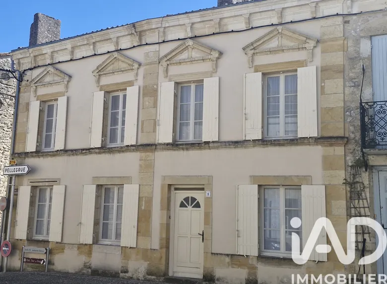 Maison 7 pièces 200 m² · à Gensac · 200 m² · 274 000 €