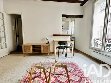 Apartment in Paris (75007)