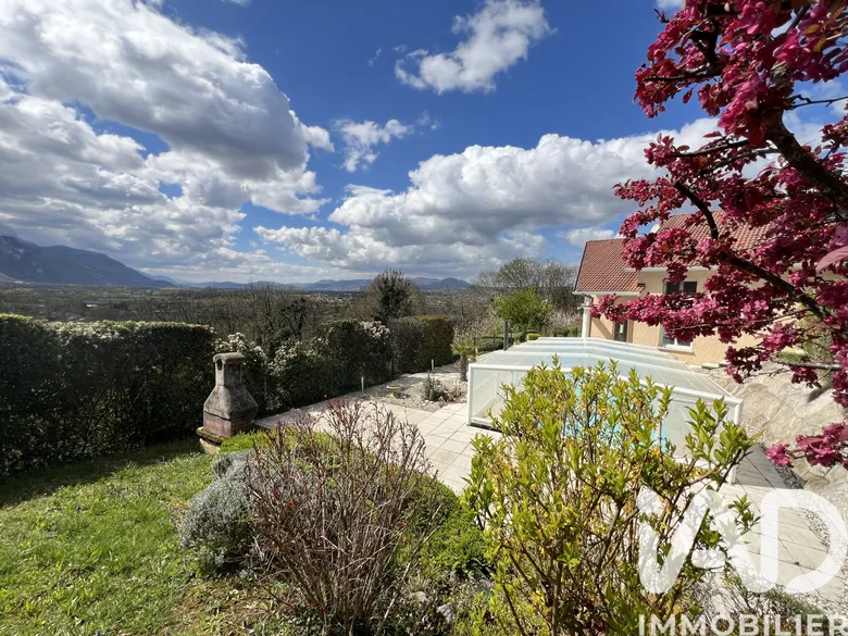 Maison 7 pièces 188 m² · à La Buisse · 188 m² · 499 000 €
