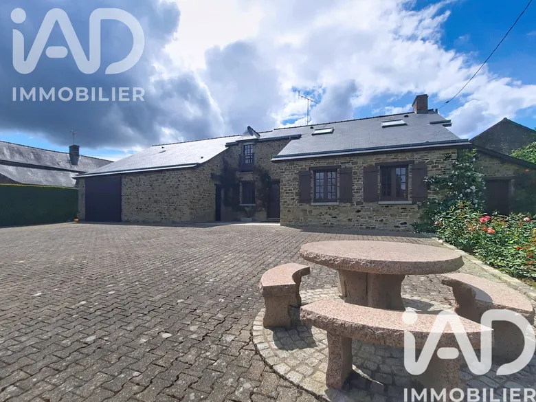 Maison 5 pièces 126 m² · à Le Theil-de-Bretagne · 126 m² · 264 000 €