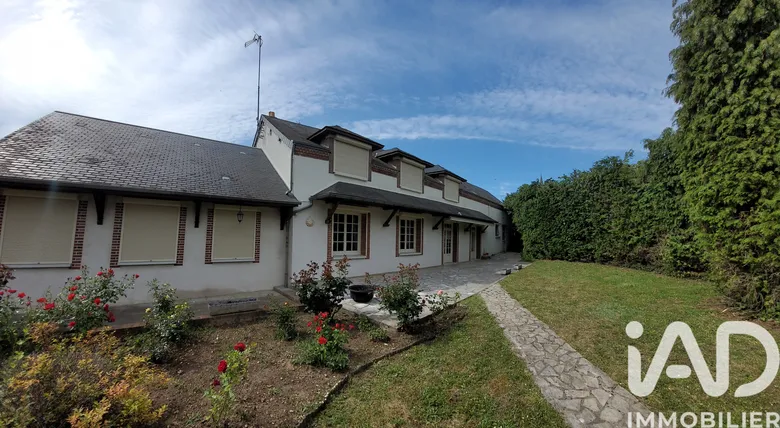Maison 6 pièces 205 m² · à Morée · 205 m² · 249 000 €