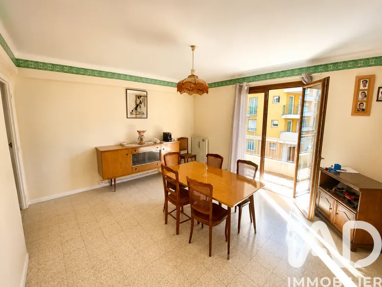 Appartement 2 pièces 52 m² · à Nice · 52 m² · 205 000 €