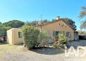 Maison traditionnelle à Castillon-du-Gard (30210)