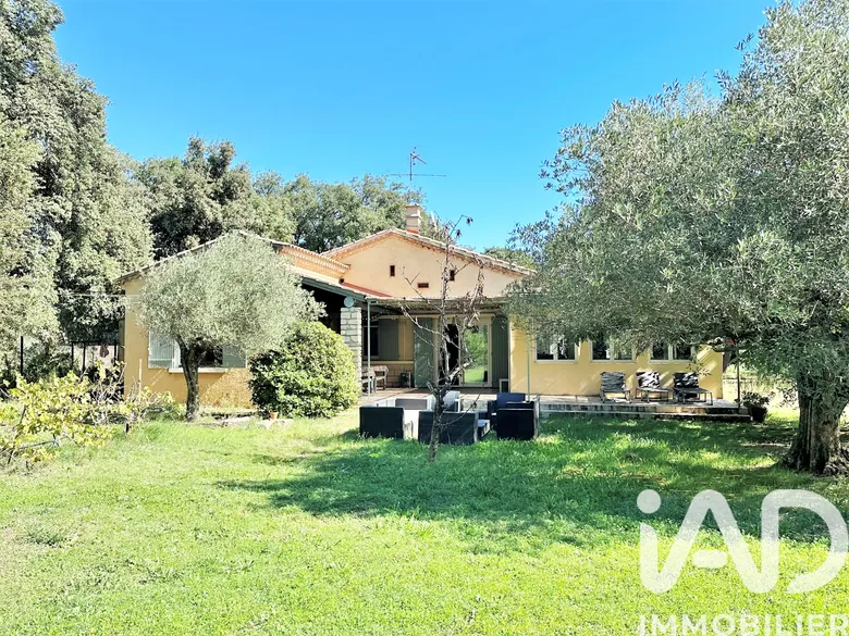 Maison 6 pièces 138 m² · à Castillon-du-Gard · 138 m² · 420 000 €
