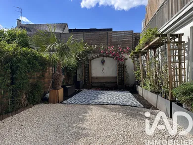Apartment in Asnières-sur-Seine (92600)