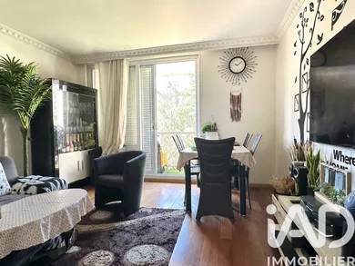Apartment in Rosny-sous-Bois (93110)