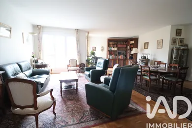 Apartment in Versailles (78000)