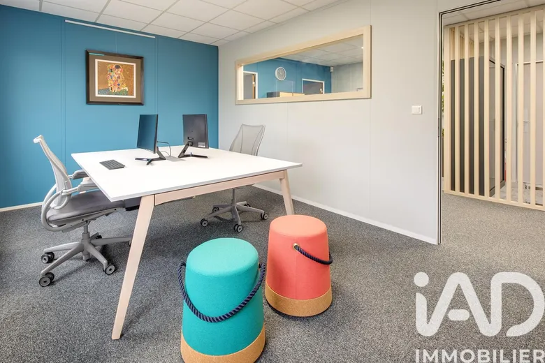 Murs commerciaux à Wasquehal (59290) · 304 m² · 768 400 €