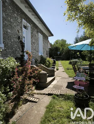 Maison à Combs-la-Ville (77380)