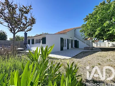 House in La Couarde-sur-Mer (17670)