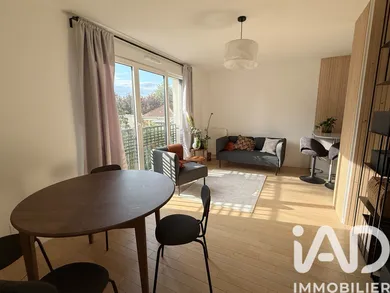 Apartment in Sceaux (92330)