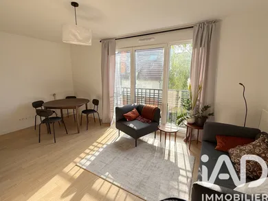 Apartment in Sceaux (92330)