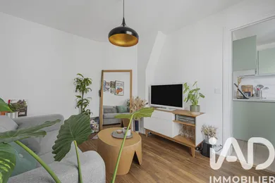 Apartment in Paris (75010)