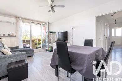Apartment in Meyzieu (69330)