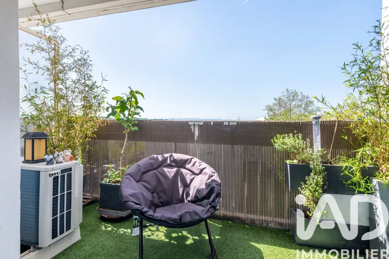 Appartement 4 pièces 80 m² · à Meyzieu · 80 m² · 185 000 €