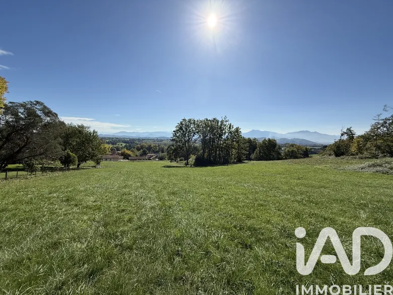Terrain à Saint-Gaudens (31800) · 65 000 €