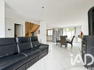 Maison à Champs-sur-Marne (77420)