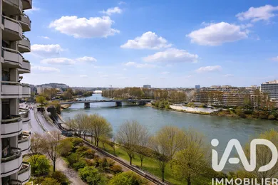 Apartment in Courbevoie (92400)