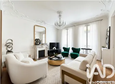 Apartment in Paris (75013)