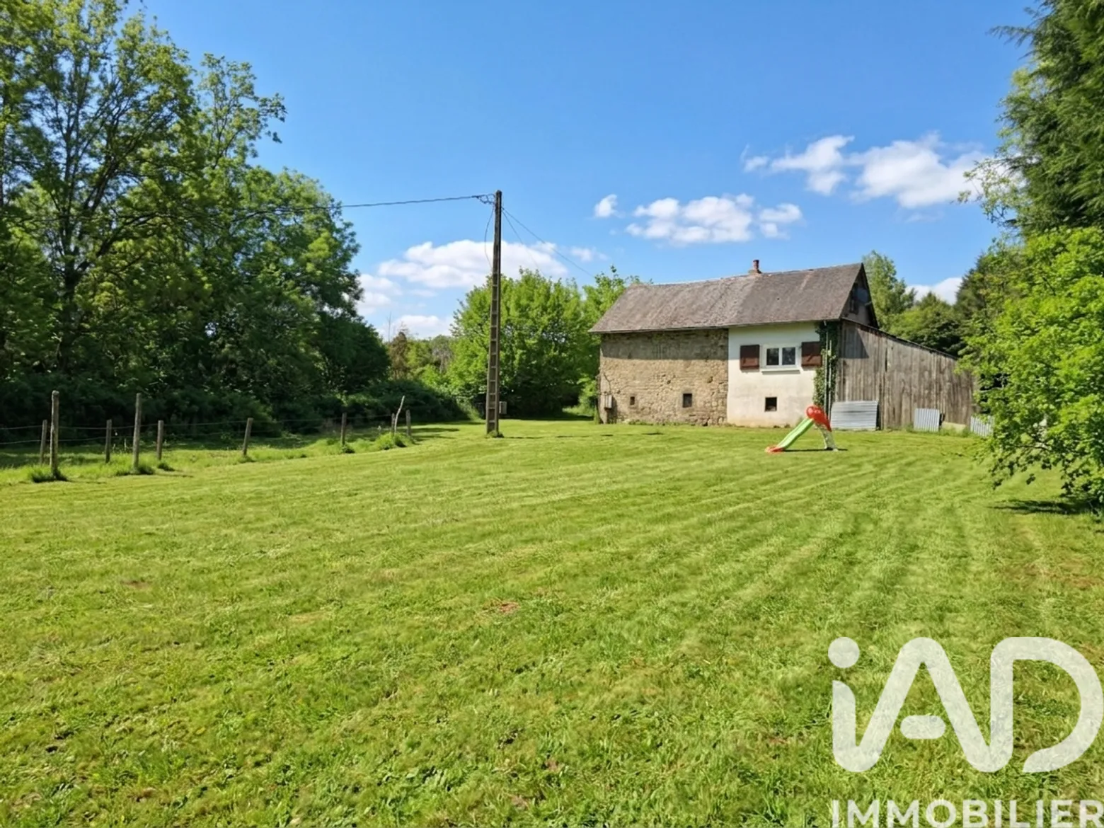Vente maison à Flayat (23260) : maison de campagne 3 pièces 54 m² - 2025767 — 2