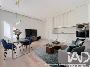 Apartment in Issy-les-Moulineaux (92130)