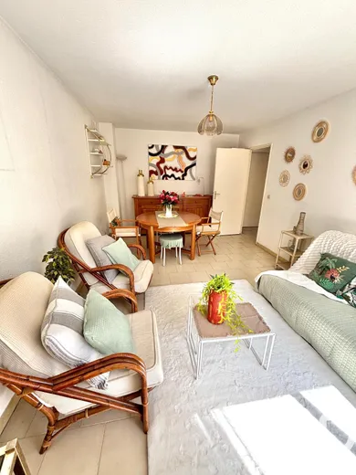 Apartment in Antibes (06160)
