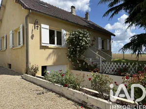 Maison traditionnelle à Châtenay-sur-Seine (77126)