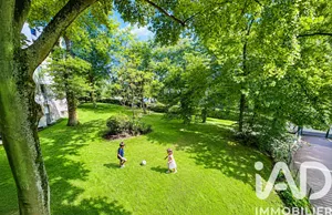 Apartment in Garches (92380)