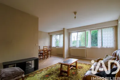 Apartment in LES CLAYES SOUS BOIS (78340)