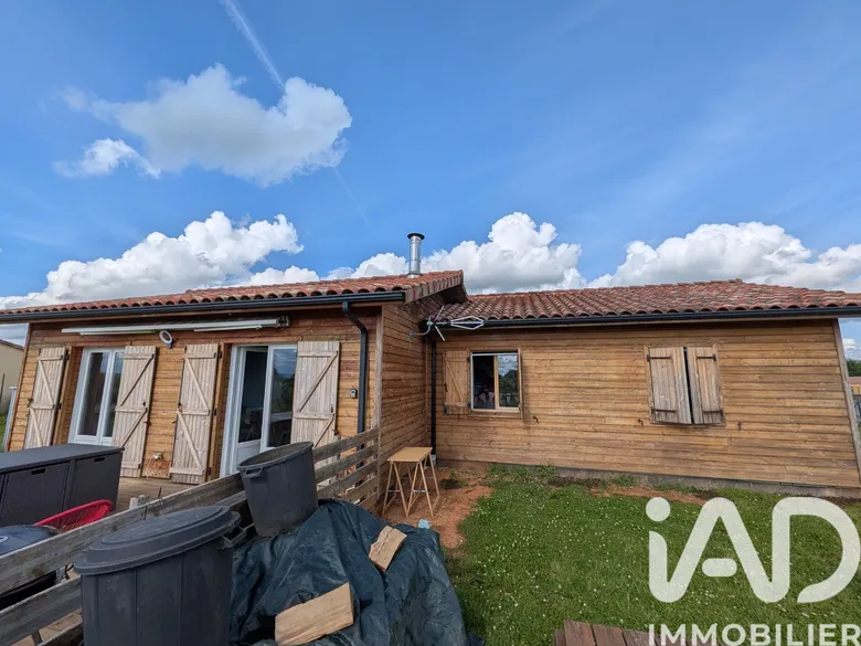 Maison 4 pièces 93 m² · à Sainte-Gemme · 93 m² · 170 000 €