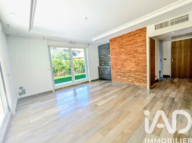 Apartment in Antibes (06600)