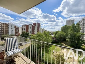 Apartment in Asnières-sur-Seine (92600)