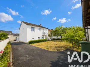 Townhouse in Saint-Avertin (37550)