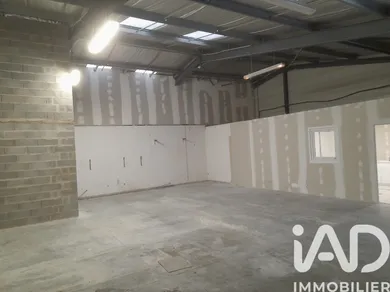Immeuble à Mours-Saint-Eusèbe (26540)
