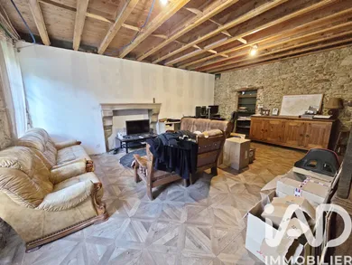 Maison de campagne à Montournais (85700)