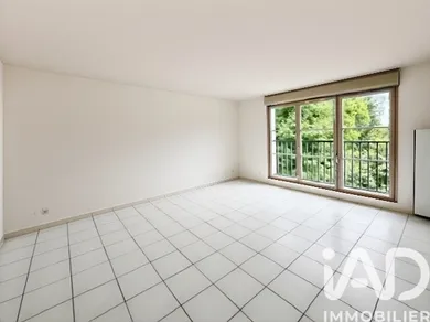 Apartment in Brie-Comte-Robert (77170)