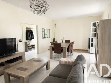 Architectural house in Plaisir (78370)