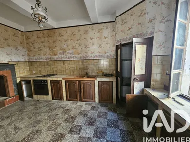 Village house in Creissan (34370)