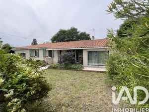House in Le Pian-Médoc (33290)